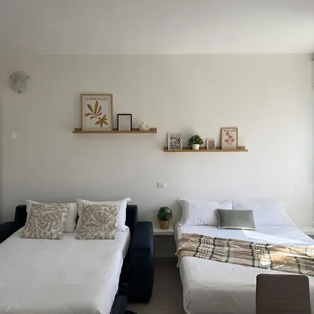 A Due Passi Dal Mare - Openspace Apartment